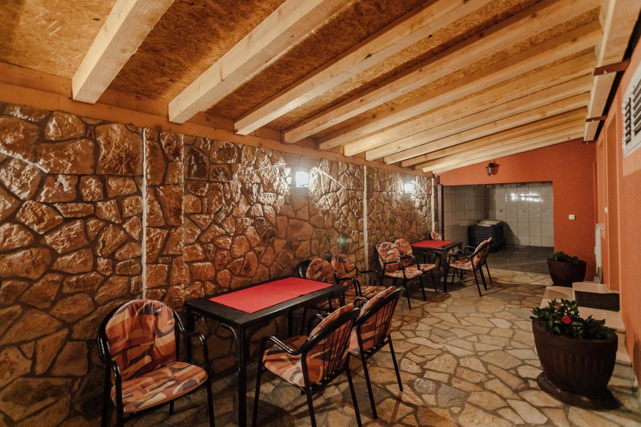 Guest House Villa Zivanovic Herceg Novi Buitenkant foto