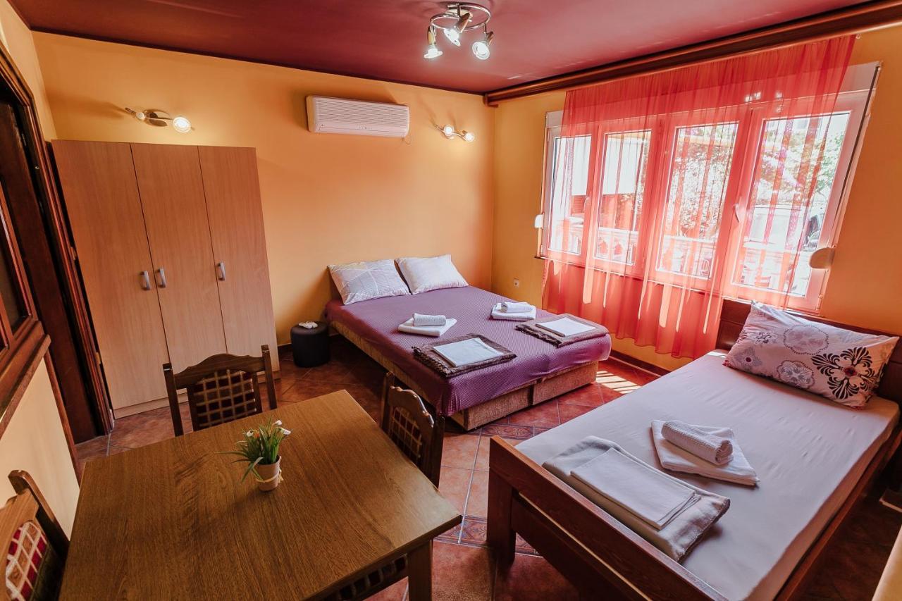 Guest House Villa Zivanovic Herceg Novi Buitenkant foto