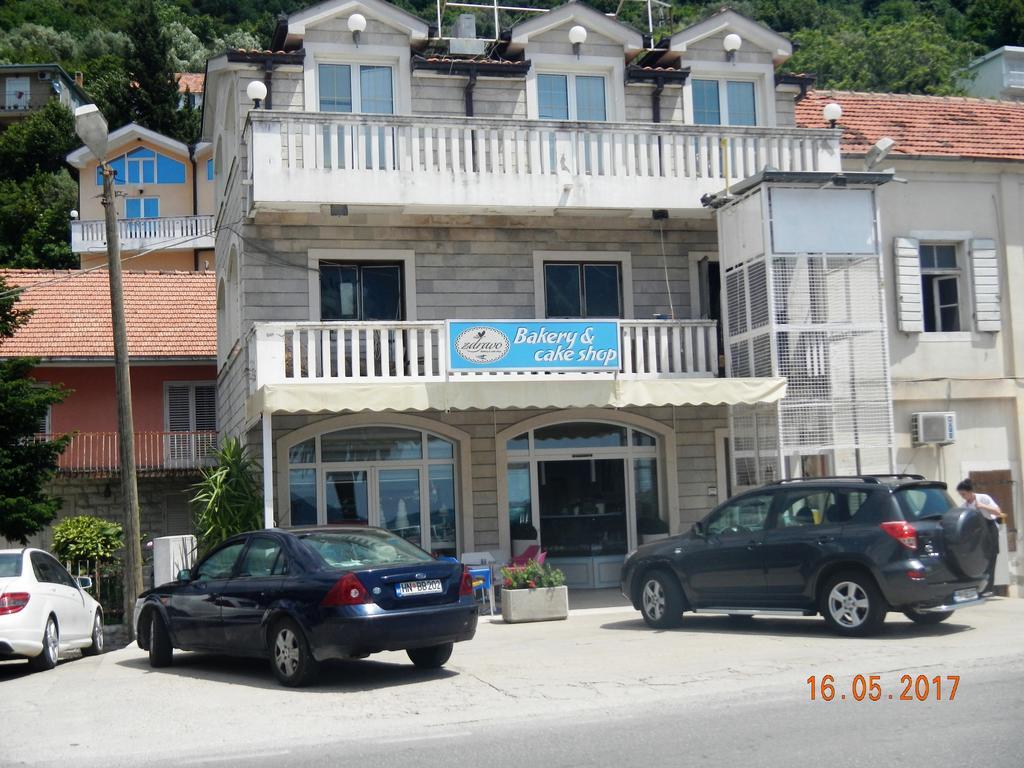 Guest House Villa Zivanovic Herceg Novi Buitenkant foto