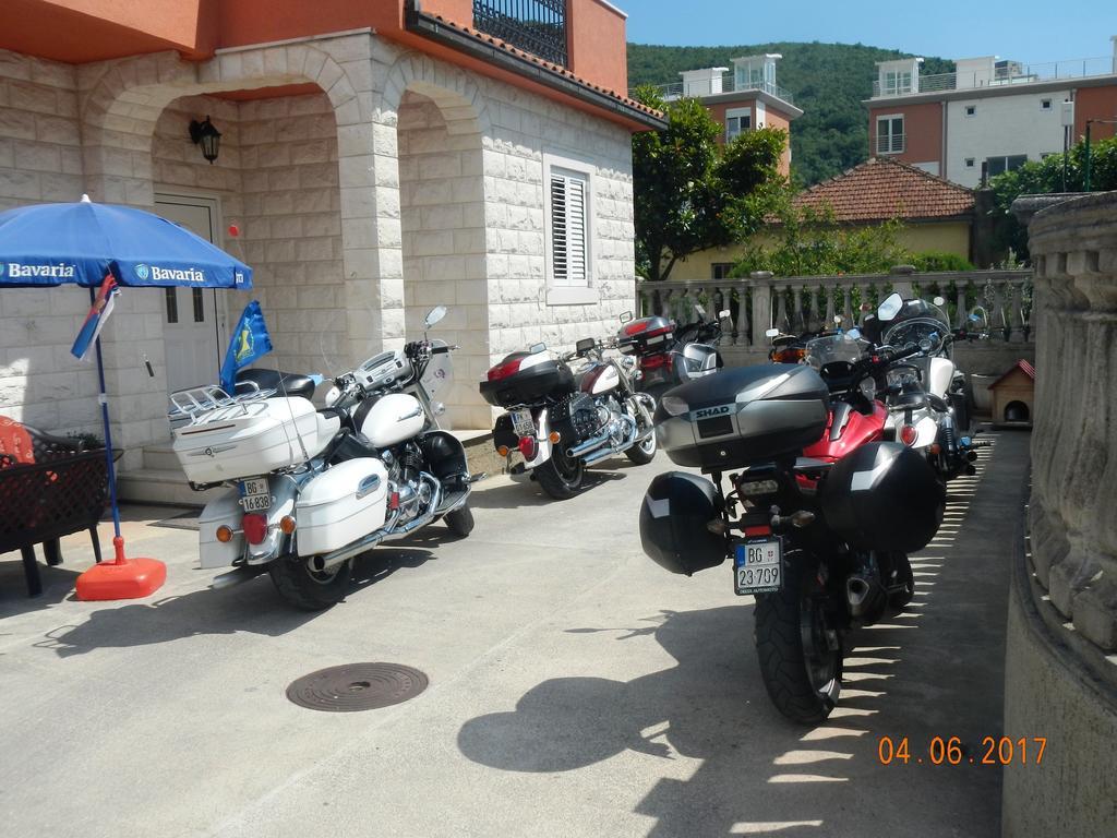 Guest House Villa Zivanovic Herceg Novi Buitenkant foto