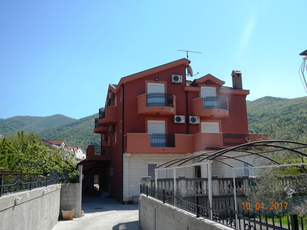 Guest House Villa Zivanovic Herceg Novi Buitenkant foto