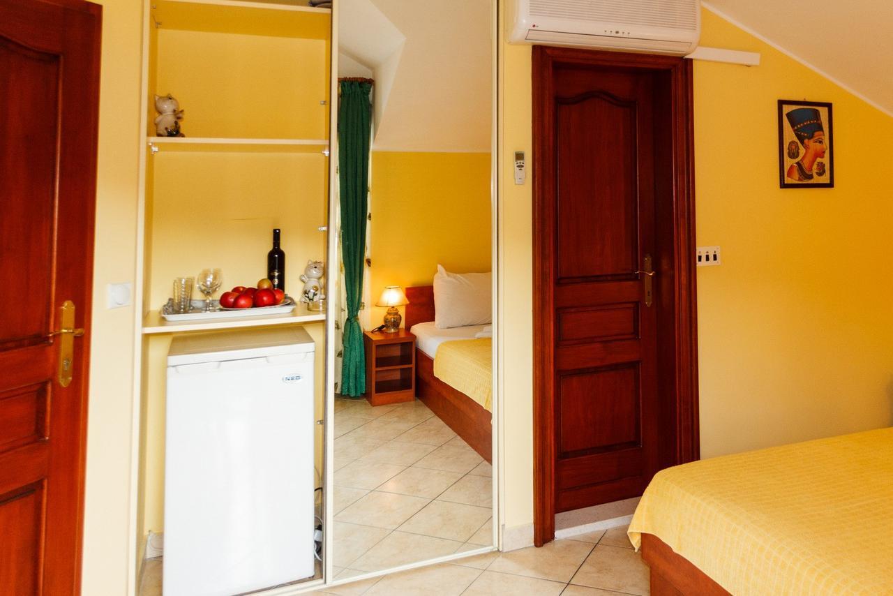 Guest House Villa Zivanovic Herceg Novi Buitenkant foto