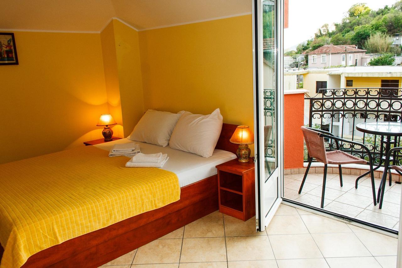 Guest House Villa Zivanovic Herceg Novi Buitenkant foto