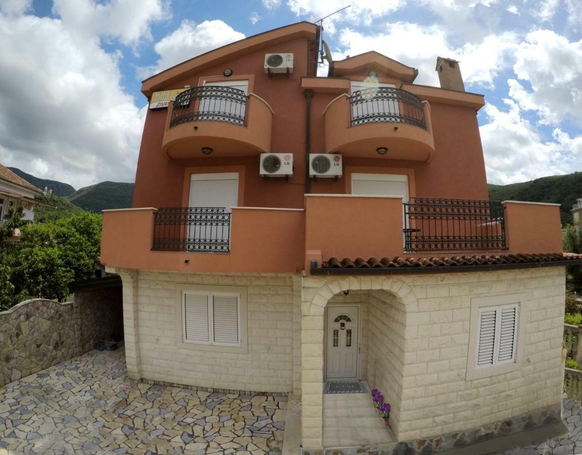 Guest House Villa Zivanovic Herceg Novi Buitenkant foto