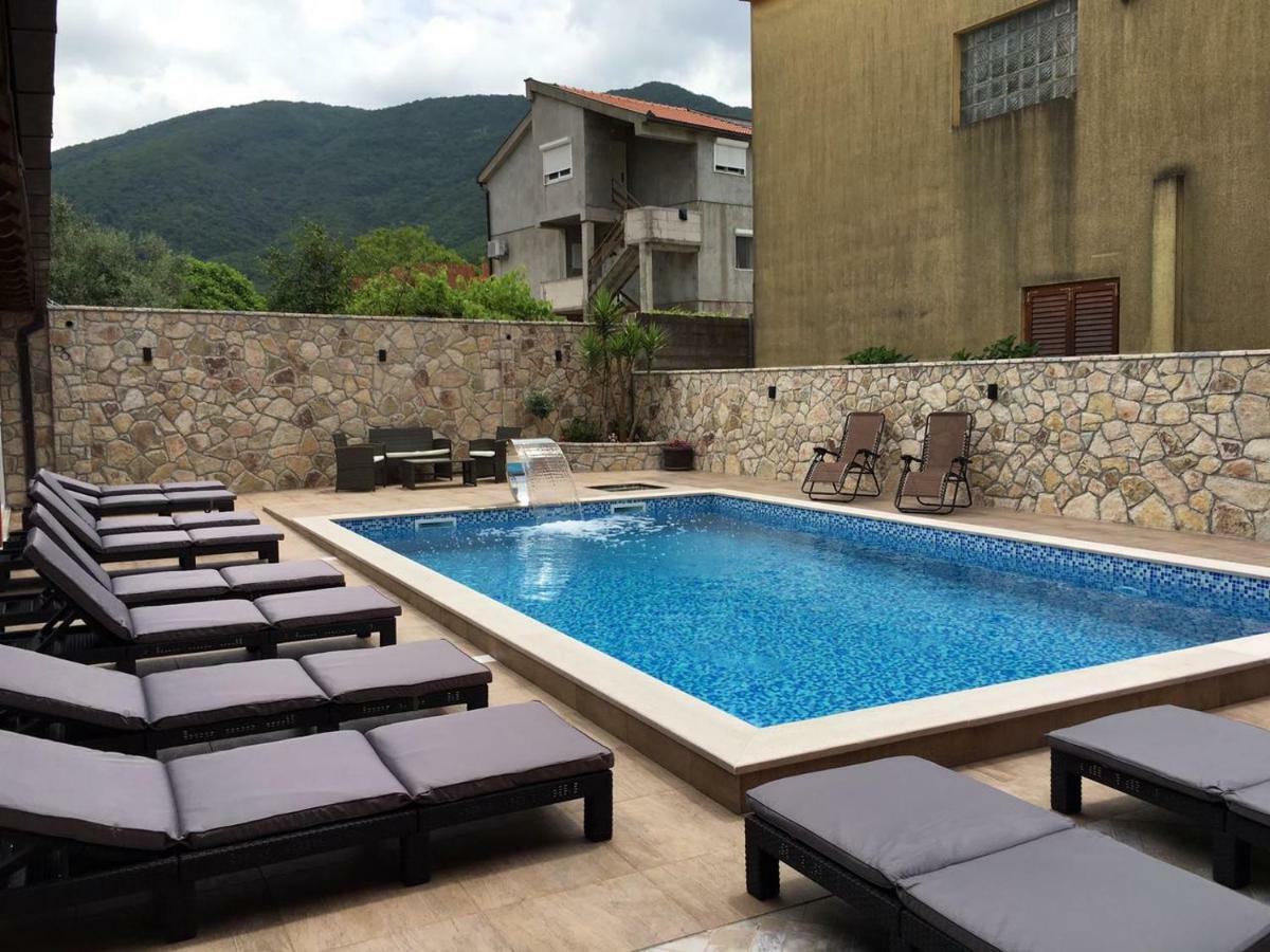 Guest House Villa Zivanovic Herceg Novi Buitenkant foto