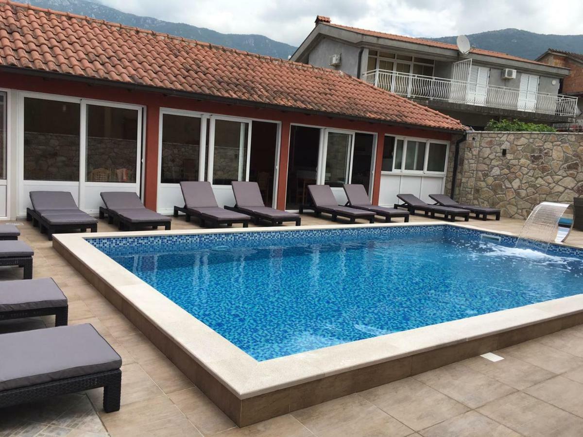 Guest House Villa Zivanovic Herceg Novi Buitenkant foto
